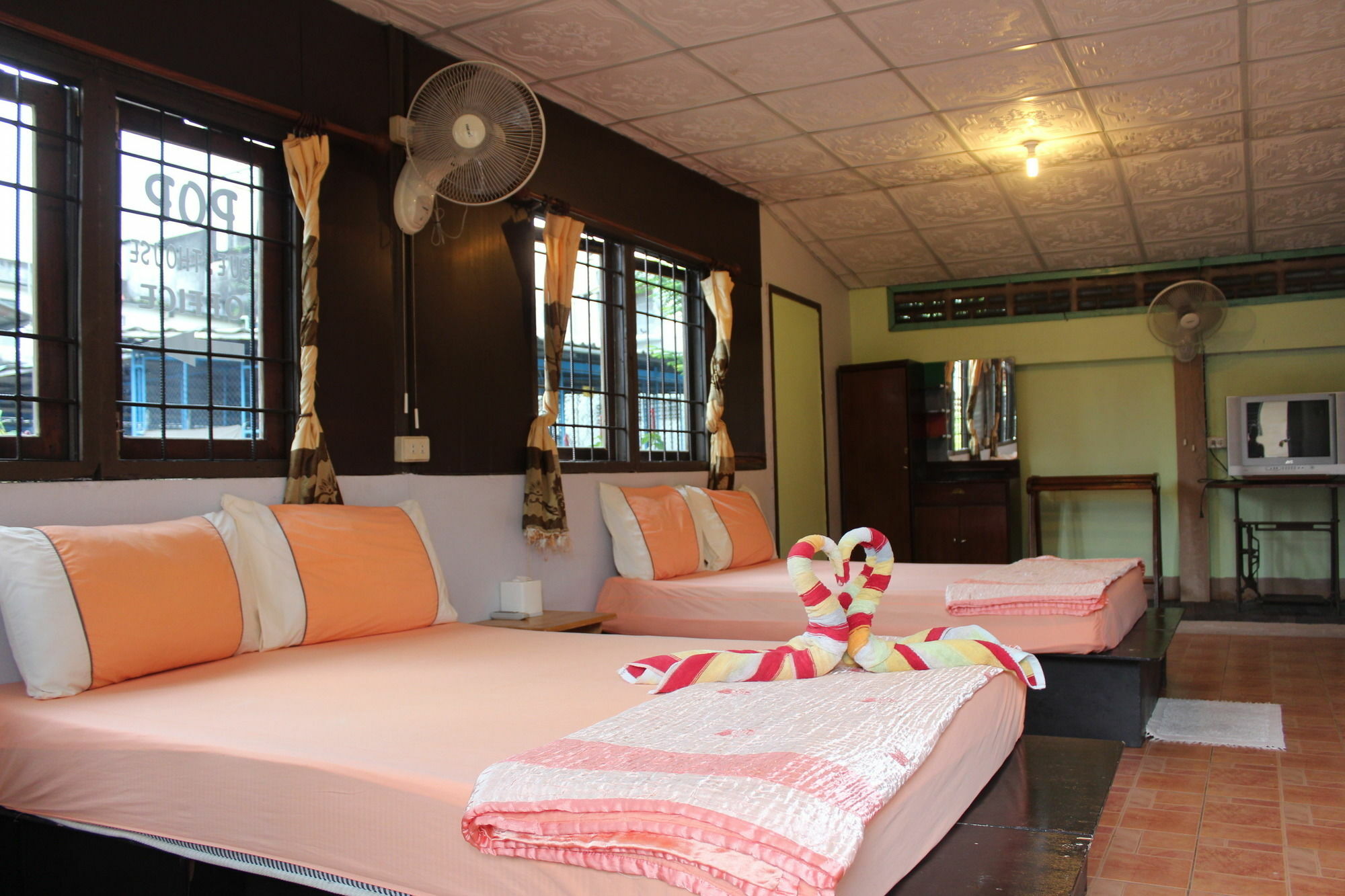 Mukda Guesthouse Trat Eksteriør billede